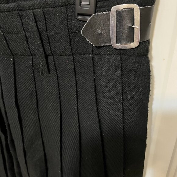 Men's Black Kilt - Side Belted Wrap Costume Kilt - Size 32 Waist - Picture 4 of 8